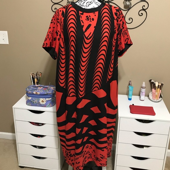 ASOS Curve Dresses & Skirts - Asos Curve Sheath Monoclash Print Dress Size 16